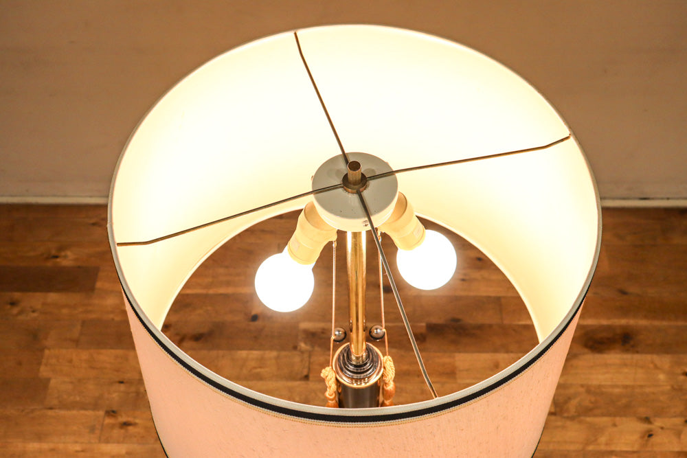 高さ1510ミリ!! モダンな笠が素敵な大型スタンドライト　DC8433