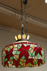 赤い花模様が引き立つ色鮮やかなステンドグラスのシャンデリア　DC8438