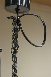 赤い花模様が引き立つ色鮮やかなステンドグラスのシャンデリア　DC8438