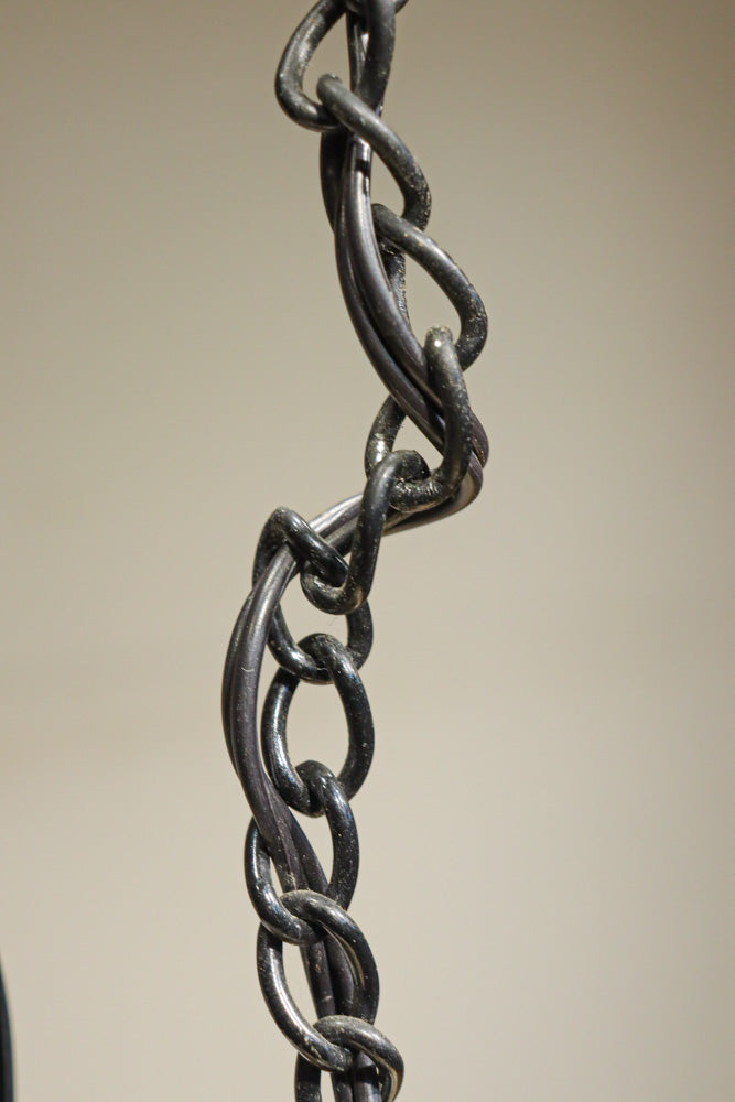 赤い花模様が引き立つ色鮮やかなステンドグラスのシャンデリア　DC8438