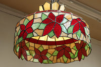 赤い花模様が引き立つ色鮮やかなステンドグラスのシャンデリア　DC8438