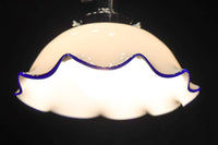 ブルーの縁取りをしたフリルが可愛い深型の電笠　D8443