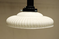 和の趣きあるプレスガラス電笠　DC8447