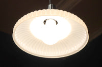 和の趣きあるプレスガラス電笠　DC8447