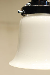 味わいある風合いで温かみのある小さな電笠　DC8449