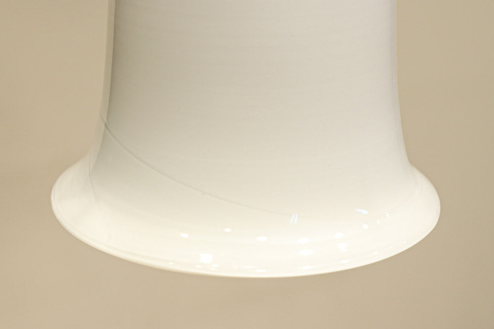 味わいある風合いで温かみのある小さな電笠　DC8449