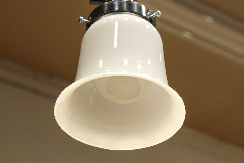 味わいある風合いで温かみのある小さな電笠　DC8449