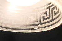 幾何学模様の透かし模様が印象的な電笠　DC8450