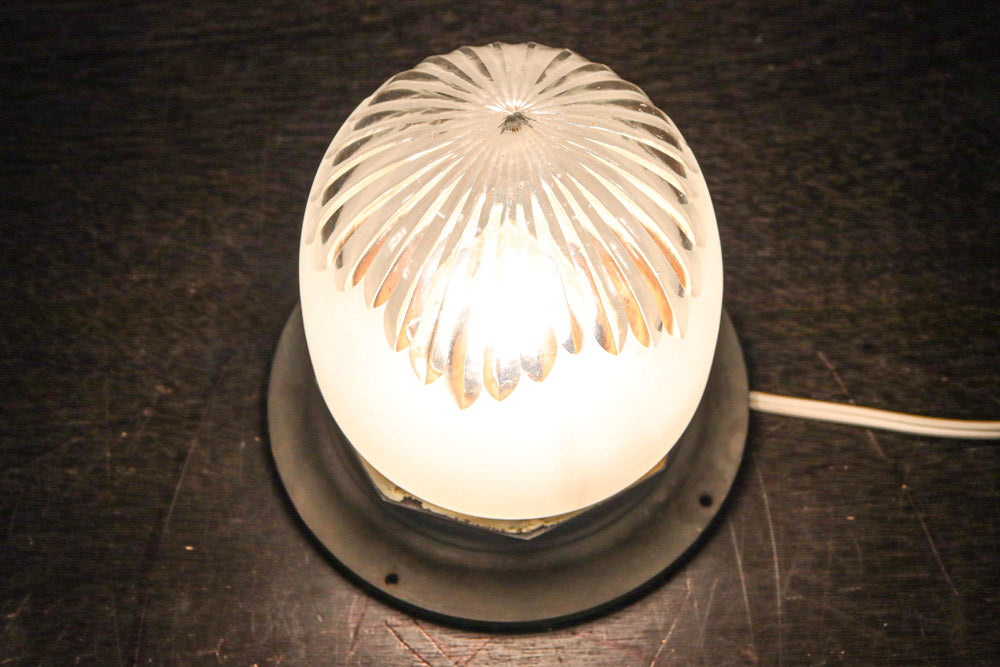 シャープな切子模様でレトロな雰囲気の天井直付け灯カバー　DC8453