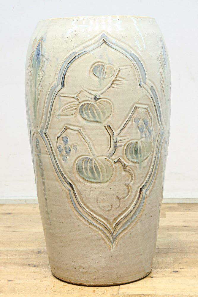 淡い色彩が上品な陶器製の傘立て DC8454 – 古福庵 [ KOFUKUAN