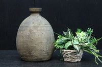 時代を重ねた自然の趣きある壺　DC8458