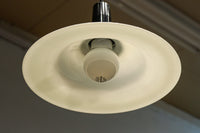 麦わら帽子を思わせる風情溢れる電笠　DC8470