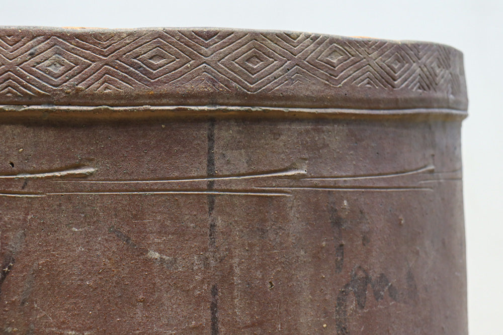 朴訥な風合いで温かみのあるカメ　DC8476