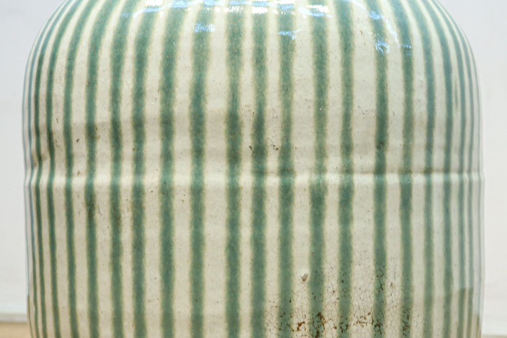 縦ストライプ柄で和の趣きある信楽焼の大きな壺 DC8477 – 古福庵