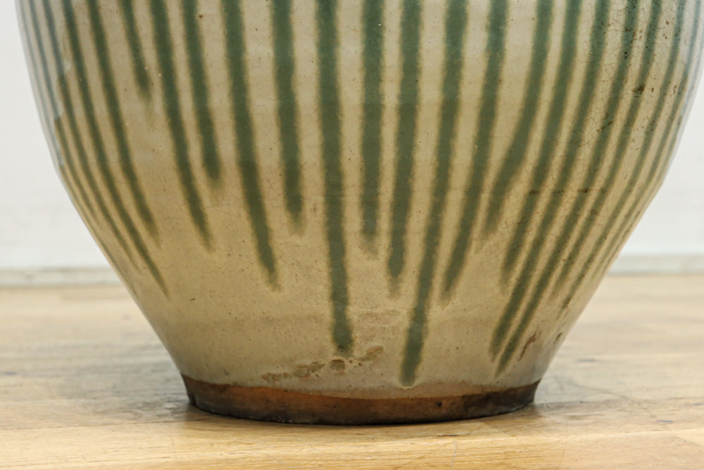縦ストライプ柄で和の趣きある信楽焼の大きな壺 DC8477 – 古福庵