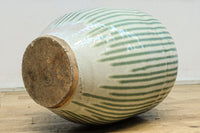 縦ストライプ柄で和の趣きある信楽焼の大きな壺　DC8477