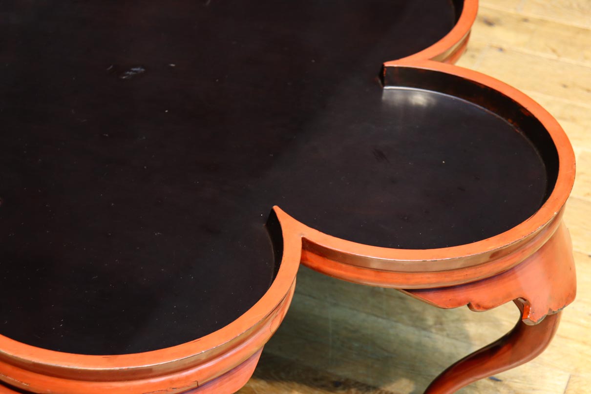 珍品!! 漆の味わいが素敵な花型の大きなお膳　DC8481