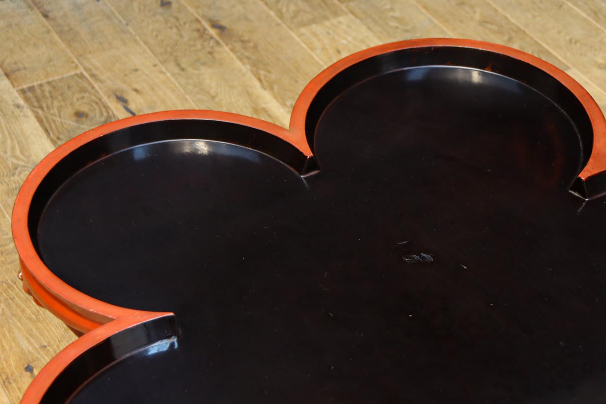 珍品!! 漆の味わいが素敵な花型の大きなお膳　DC8481