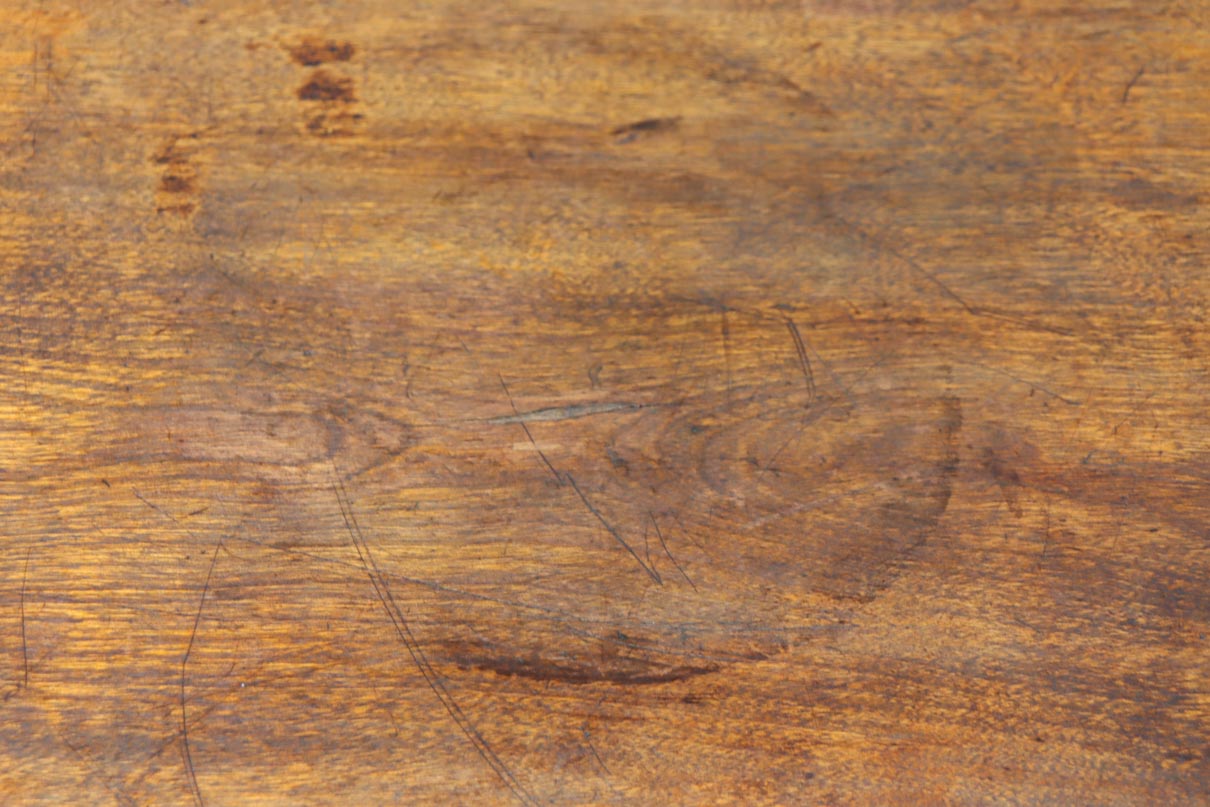 緩やかな曲線を描く四本脚の大振りの花台　DC8482