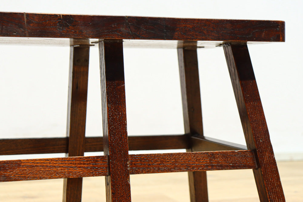 やぐら組作りの味わいある小振りな踏み台　DC8483