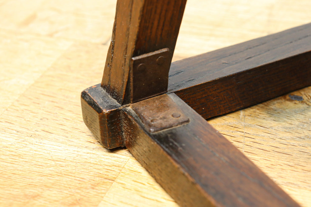 やぐら組作りの味わいある小振りな踏み台　DC8483