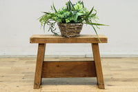 小振りサイズの重厚感ある踏み台　DC8484