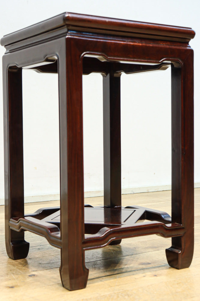 艶やかな色味に上質感漂う小さな花台　DC8485