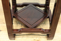 艶やかな色味に上質感漂う小さな花台　DC8485