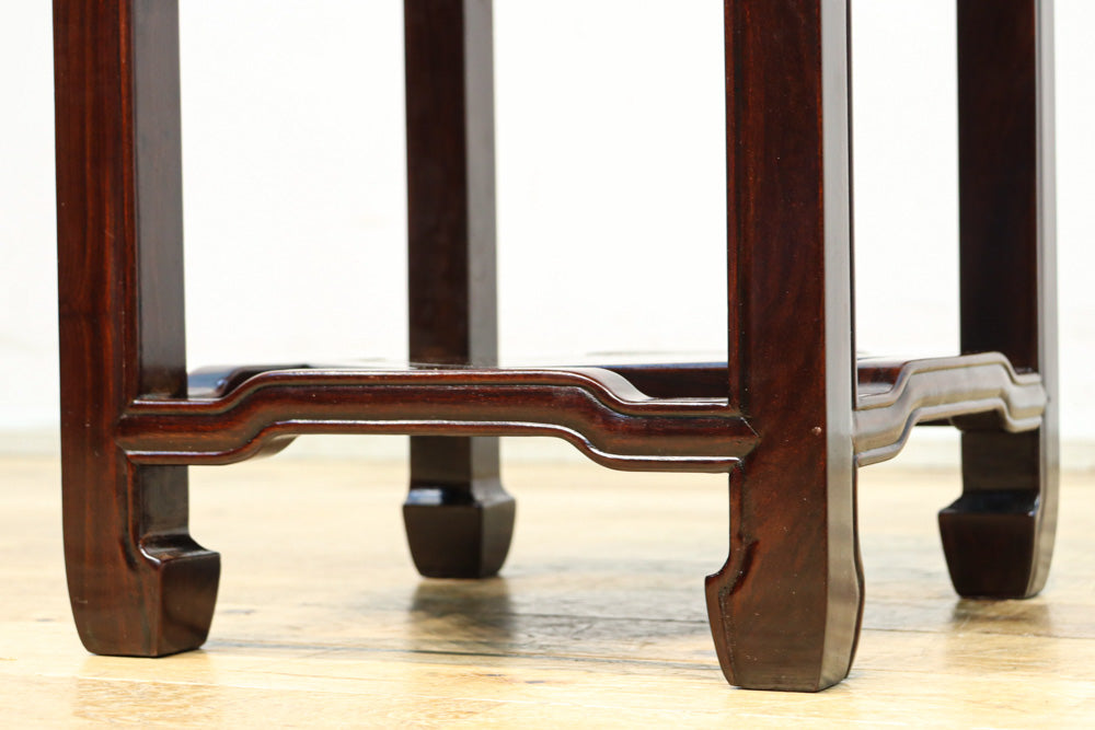 艶やかな色味に上質感漂う小さな花台　DC8485