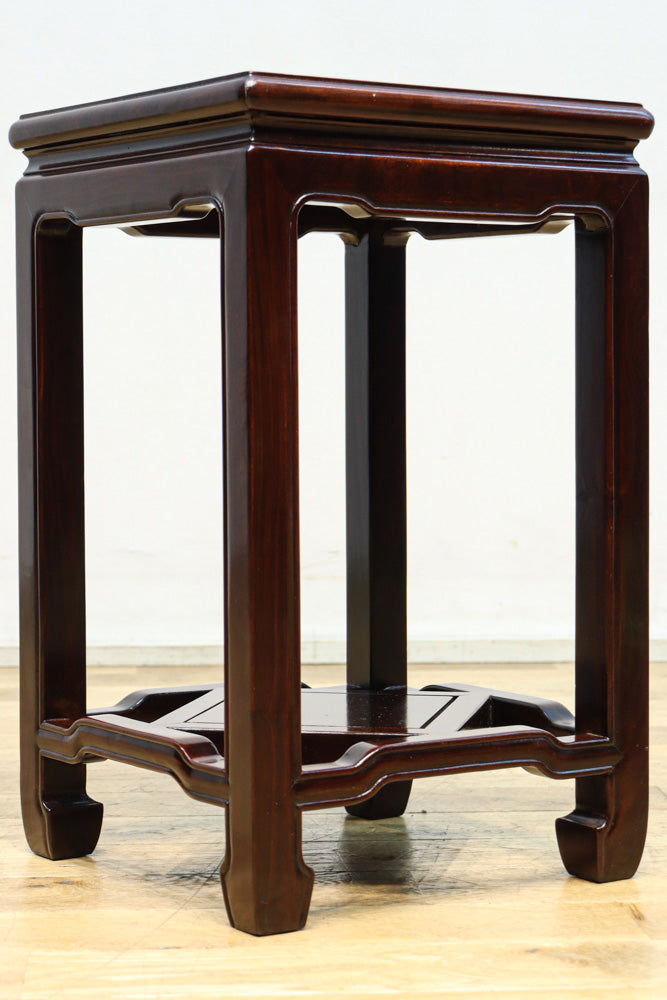 艶やかな色味に上質感漂う小さな花台　DC8485