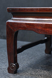 深みのある色艶の上品な置台　DC8486