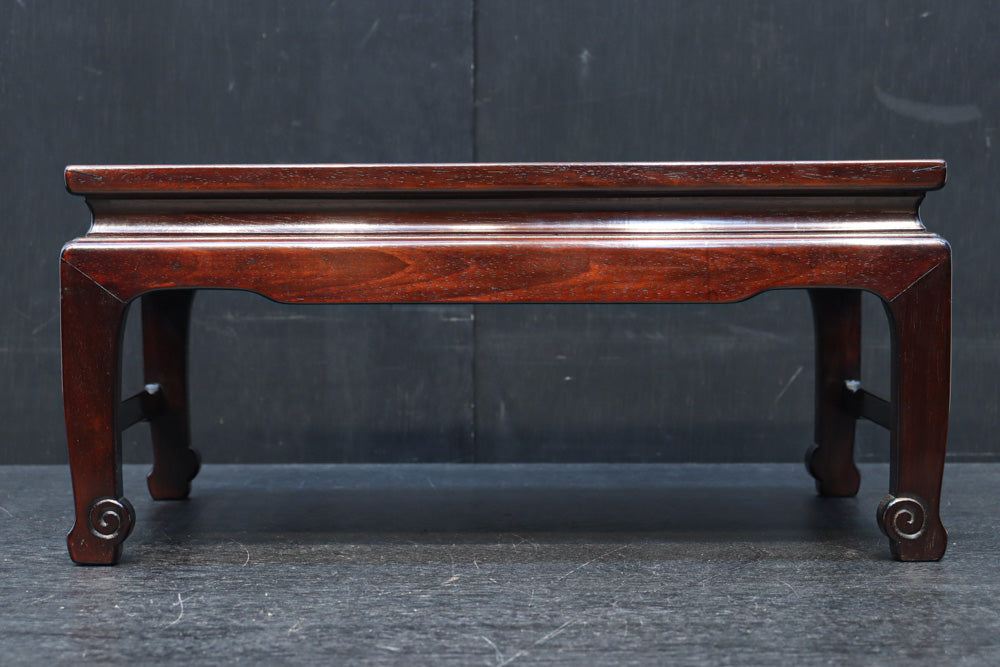 深みのある色艶の上品な置台　DC8486