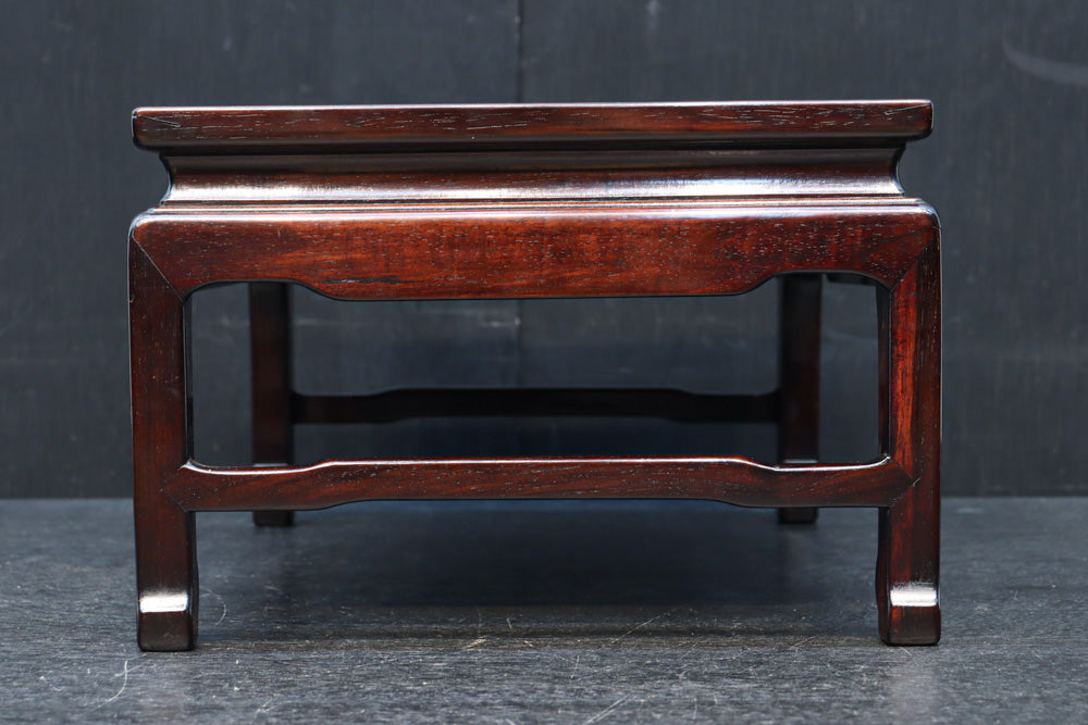 深みのある色艶の上品な置台　DC8486