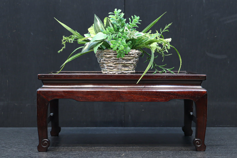 深みのある色艶の上品な置台　DC8486