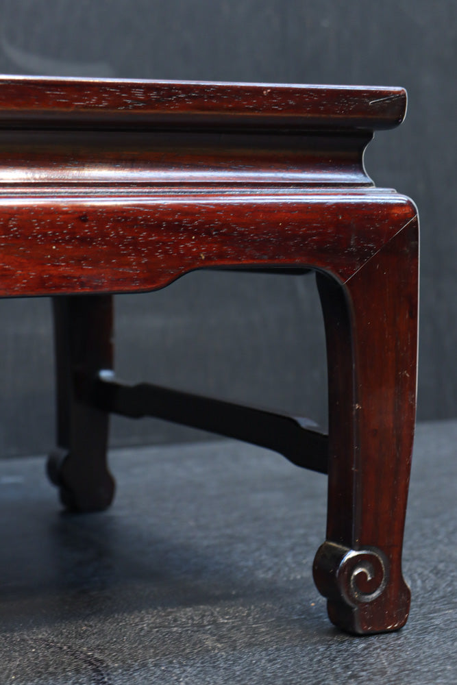 深みのある色艶の上品な置台　DC8486