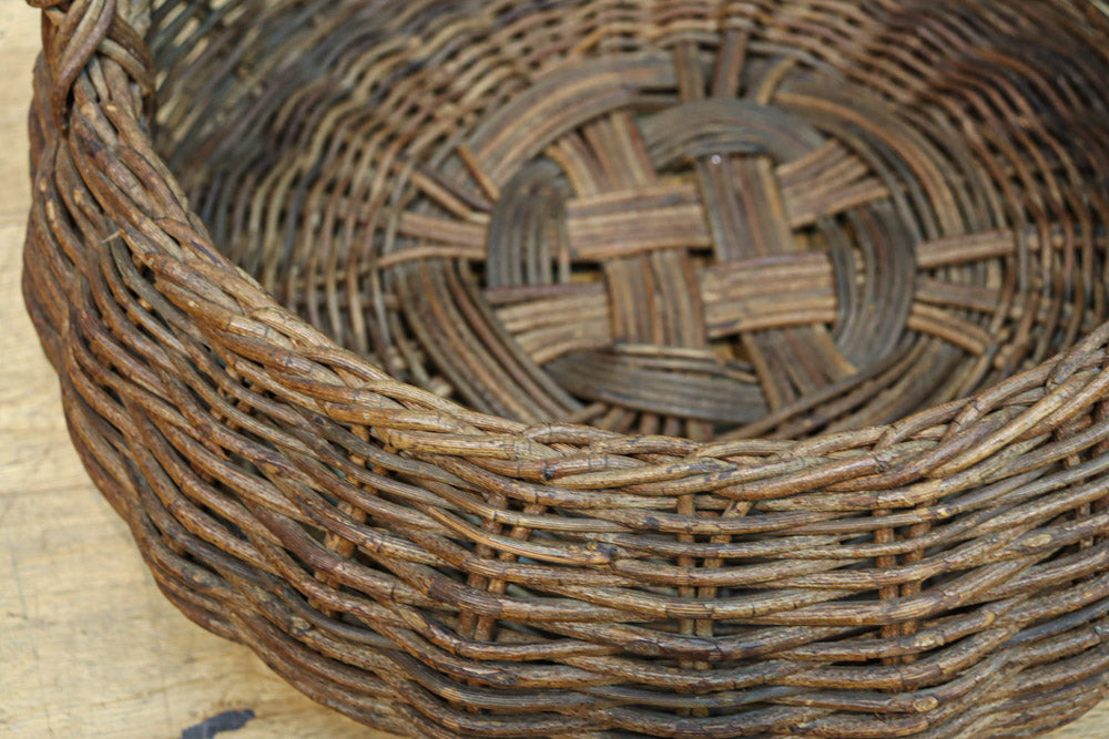 空間を上品に飾り立ててくれる花カゴ　DC8489