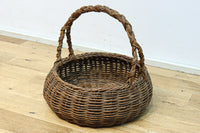 空間を上品に飾り立ててくれる花カゴ　DC8489