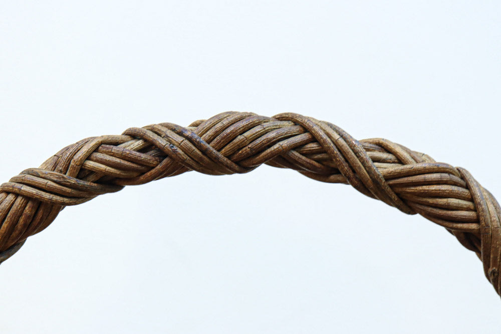 空間を上品に飾り立ててくれる花カゴ　DC8489