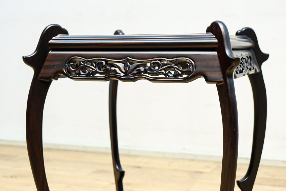 縞黒檀で上品な面持ちの猫脚花台DC8492 – 古福庵 [ KOFUKUAN