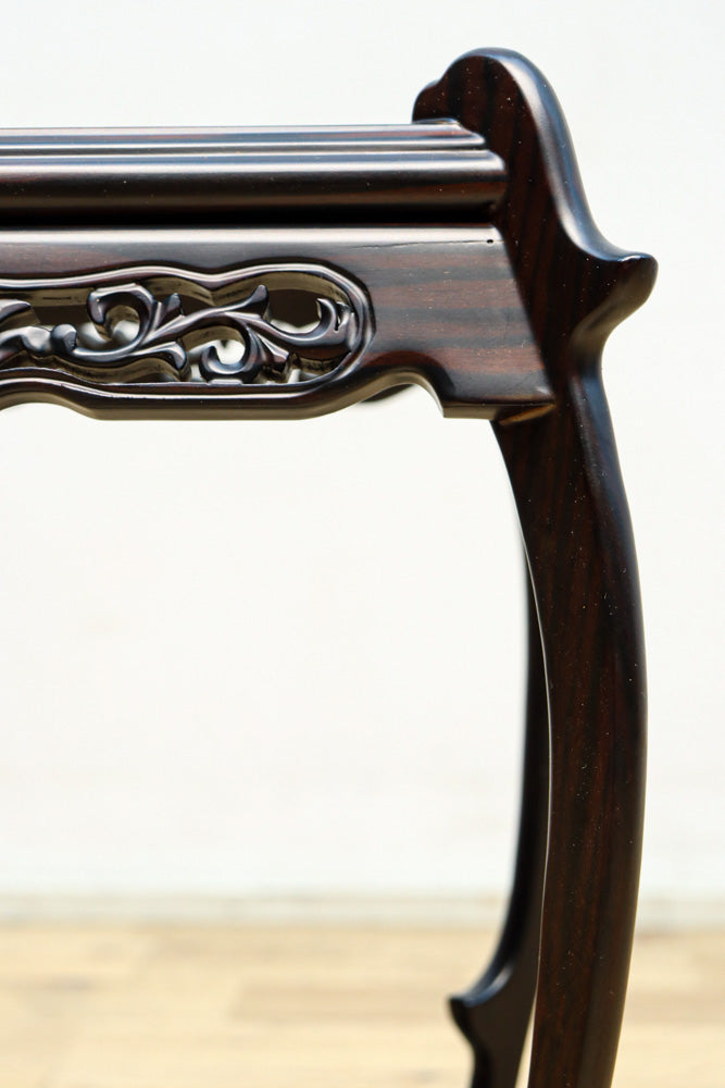 縞黒檀で上品な面持ちの猫脚花台　DC8492