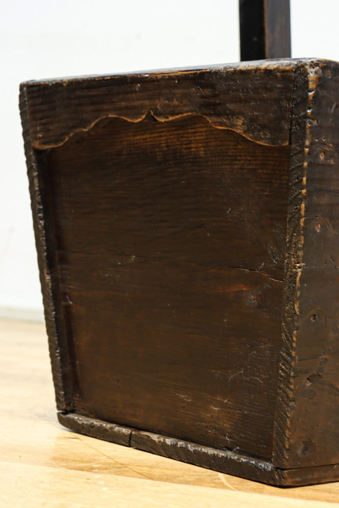 特大サイズ!! 可愛らしい持ち手の使い馴染んだ味わいのある炭入れ　DC8495