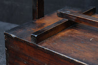 深みを増した古色の木製の岡持ち(蓋付き)　DC8498