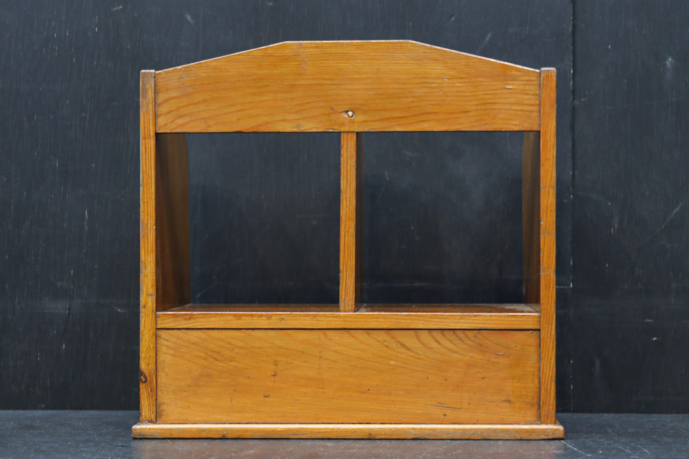 温かみある木地色の引き出し付き卓上本棚　DC8502