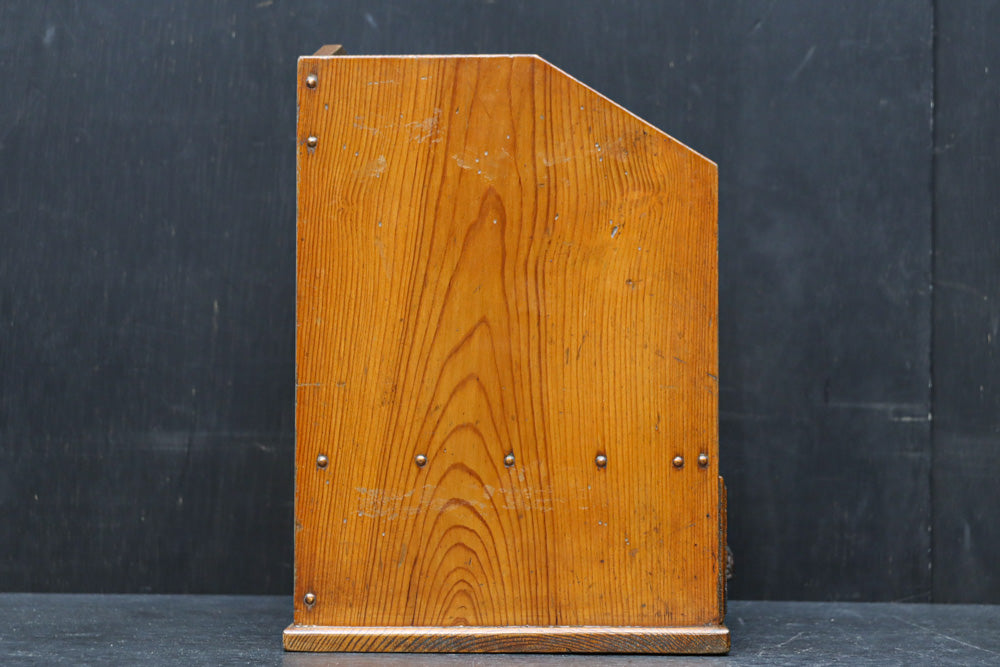 温かみある木地色の引き出し付き卓上本棚　DC8502