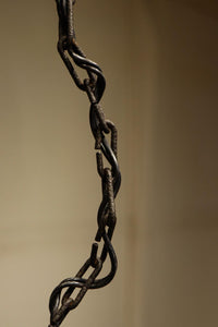 桜と蔦の透かし柄が映える吊り灯籠　DC8526