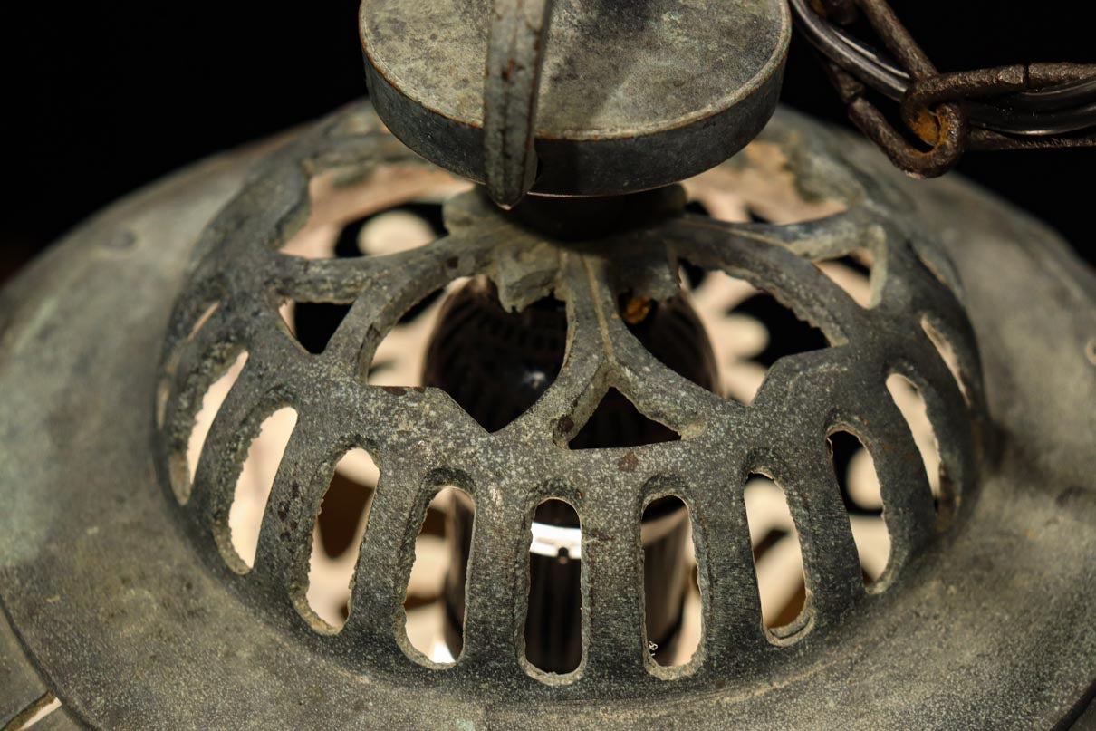 吊り灯籠 時代 詫び寂 鉄灯籠 高28cm 庭道具(LC623) 吊り灯籠 時代 詫び寂 鉄灯籠 高28cm 庭道具(LC623) - メルカリ