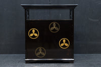 艶やかな黒漆が美しい蒔絵櫛箪笥　DC8527