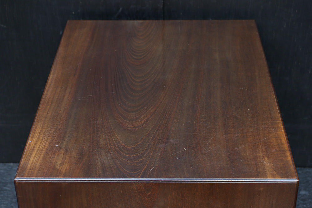 上質感漂う二枚引き戸の小さな茶箪笥 DC8528 – 古福庵 [ KOFUKUAN