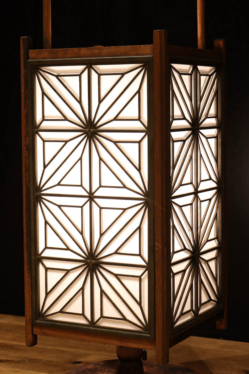 大きな麻の葉組子が浮かぶ可憐な佇まいのワーロン入り行灯　DC8529ab　在庫(a:1 b:0)台