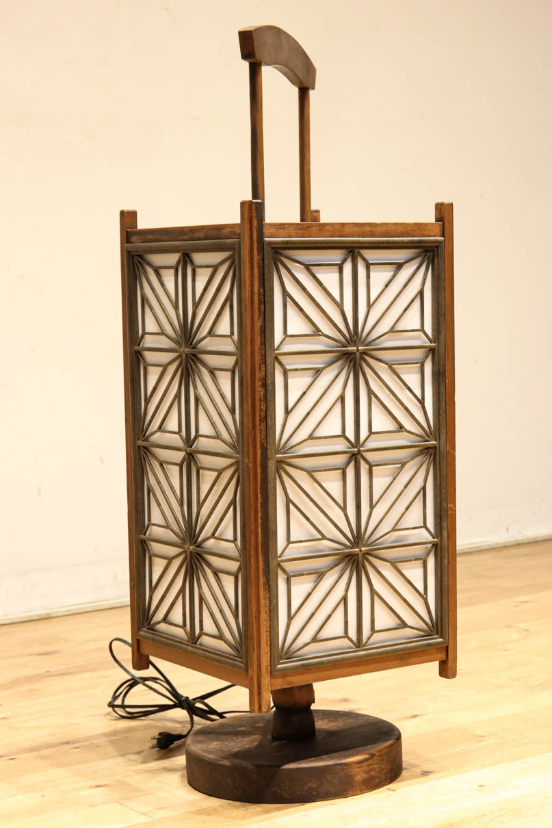 大きな麻の葉組子が浮かぶ可憐な佇まいのワーロン入り行灯　DC8529ab　在庫(a:1 b:0)台